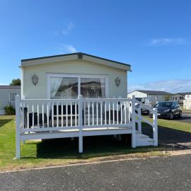 2 Bedroom Mini Lodge near the beach, ξενοδοχείο σε Walton-on-the-Naze