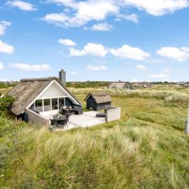 Holiday Home Hen - 400m from the sea by Interhome