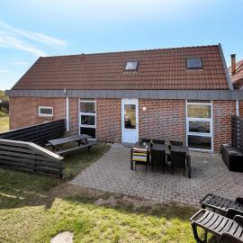 Holiday Home Teresia - 600m from the sea by Interhome, Hotel in Bjerregård