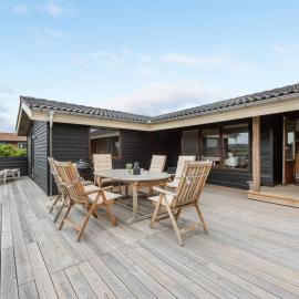 Holiday Home Leleks - 200m from the sea by Interhome, hotel in Hvide Sande