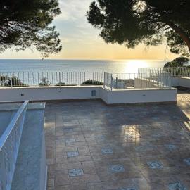 Modern Sea View Villa- Private Garden&Beach Access