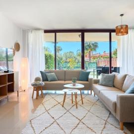 Campello Beach Bungalow - by Welcomely, hotel in El Campello