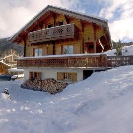 Chalet 3 chambres calme, poêle à bois, proche piste et village, 6/8 pers, garage et parking - FR-1-572-243