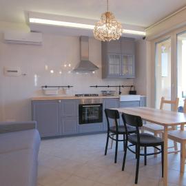 Appartamenti sul lungomare, hotel i Alba Adriatica