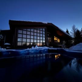 Discover Iceland Private Lodges Two Houses, ξενοδοχείο σε Blaskogabyggd