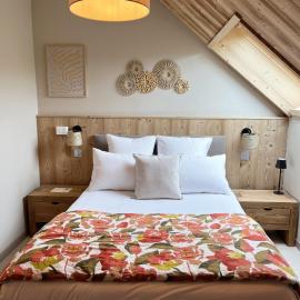 Hôtel Les Quatre Saisons, hótel í Dullin
