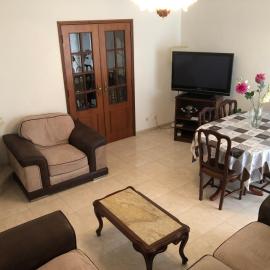 Entire 3 bed rooms Apartment with Private wc !, hotel in Samouco