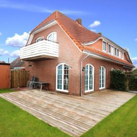Ferienhaus in Dornum mit Garten