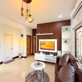 DJS Suites 2 Bedroom ,2BA with Parking inside 10Min to SM Mall near Airport, Netflix, Fast Wifi, Hot &Cold Shower