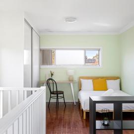 Spacious Two-Bed Suite with Private Bath-Marsfield، فندق في Epping
