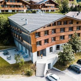 Saanen Gstaad Youth Hostel, hotel em Gstaad