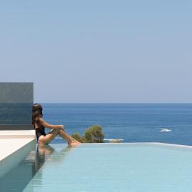 Ayeria Villa, Design Retreat by the Beach & Shops, By ThinkVilla, хотел в Панормос Ретимно