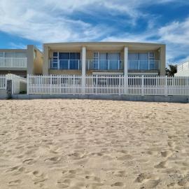 Paradise Tide - 4 Bedroom Beachfront home with Private Pool