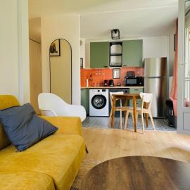 Confort et Verdure 2 Pièces Moderne avec Parking à Domont by Immo Kit Bnb, hotel Domont városában