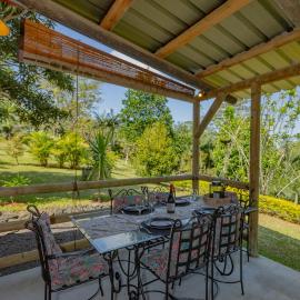 Tree Top View Lodge, hotel di Chamarel