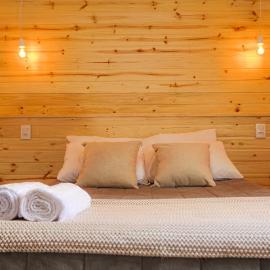 White cabin - Casa de Campo em Gonçalves - MG, hotel in Gonçalves