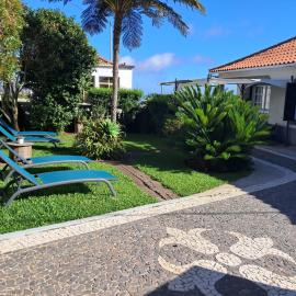 Casa Sequeira, hotel in Fajã da Ovelha