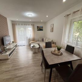 Burgrieden में, होटल Avens Ferienwohnung mit zwei Schlafzimmer