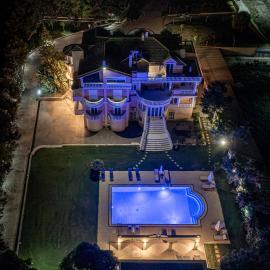 Viesnīca Casa di Voz Suites complex & free gym services by "elite" pilsētā Gaïtánion