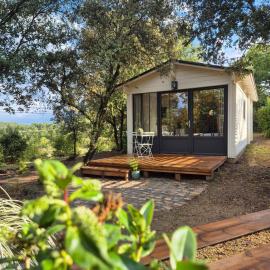 Suite privée indépendante en bois- Sud Ardèche, hotel di Saint-Paul-le-Jeune