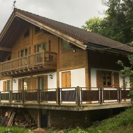 Gemütliches Holzhaus bis 12 Schlafplätze, хотел в Насау