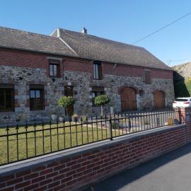 La ferme des souvenirs, хотел в Felleries