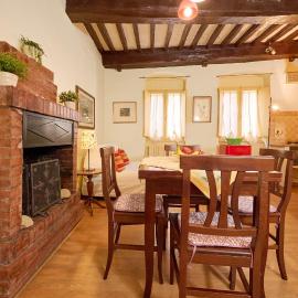 Cozy Tuscany Apartment in SUVERETO by Countryside & Sea