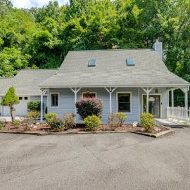 Ski, Hike & Fish: Mtn-View Maggie Valley Retreat