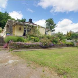 Semi Rural 3 Bed, loads of space, hotel u gradu Pontypridd