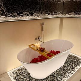 Wot Luxury Silver Center, hotel a Arad