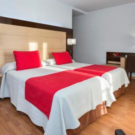 Hotel Baviera, ξενοδοχείο στη Μαρμπέλλα