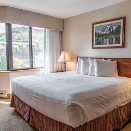 Studio by Resort with Pool Hot Tub Biking Trails