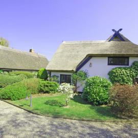 Landhaus Darss、ヴィークのホテル