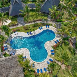 Breezes Beach Club and Spa, hotel en Bwejuu