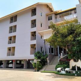 AA Resort Hotel นนทบุรี، فندق في Ban Pratu Nam Phra Udom