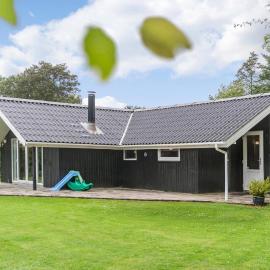 3 Bedroom Cozy Home In Oksbøl