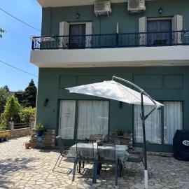 Kanarinia Guesthouse, ξενοδοχείο στα Καλά Νερά