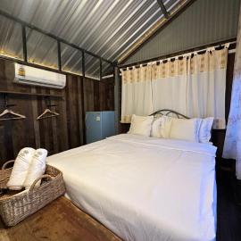 Cashew Garden House, hotel en Chalong