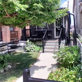 The Cozy Bungalow in North York Nest, hotel u gradu Toronto