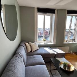 Central and modern apartment, with great sea view