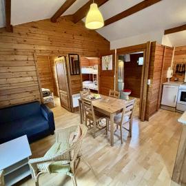 Camping le Cabri, khách sạn ở Duras