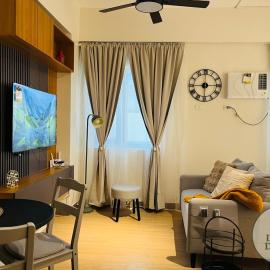 Deck&Dwell, hotel in Trece Martires