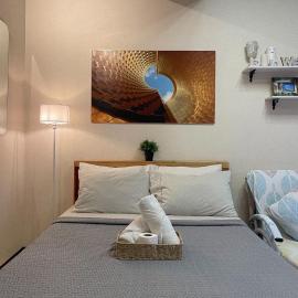 NAIA Terminal 3 Condo Newport with WIFI Netflix Pool, хотел в Манила