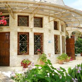 Asteras hotel, hótel í Chanioti