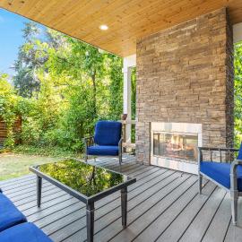 Lake Forest Retreat w Indoor & Outdoor Fireplaces, hotel em Lake Forest Park