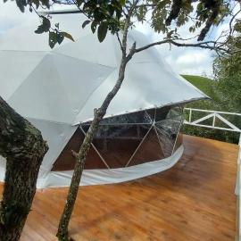 Glamping Casa Blanca, khách sạn ở Bello
