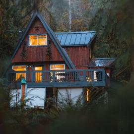 Secluded Forest Cabin with Hot Tub and Private Waterfall, hotel in Rockport
