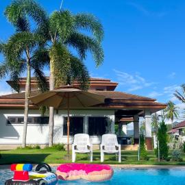 Per La Villa Khao Lak, hotel in Khao Lak