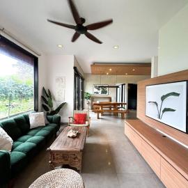 Clover Cove Villa、タバナンのホテル