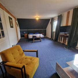 B&B Blauhûs, hotel in Surhuisterveen